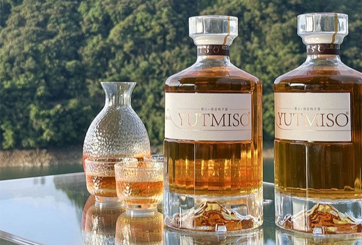 YUTMISO Classic Plum & Honey Wine